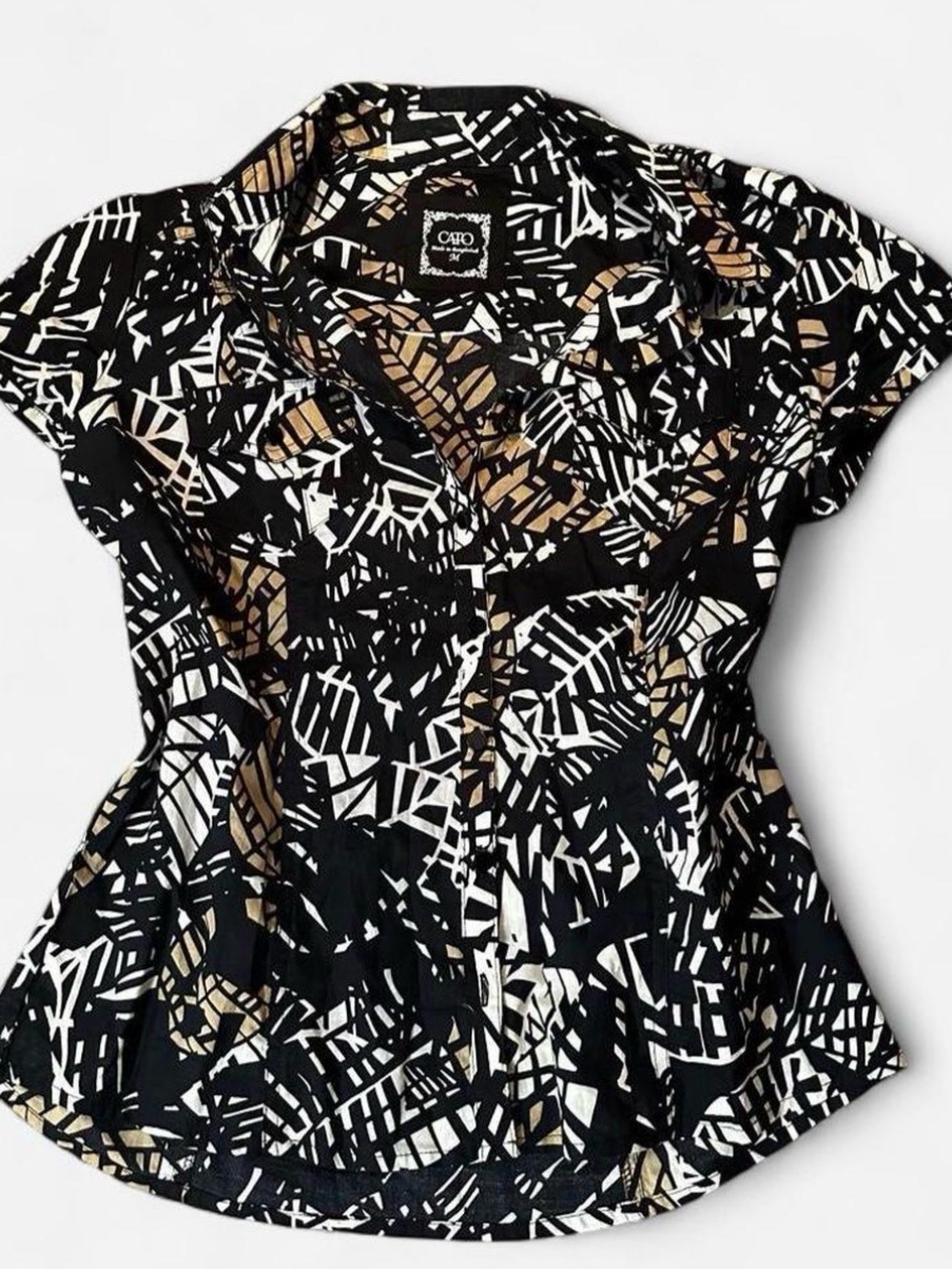 CATO Black White and Tan Abstract Short-Sleeve Blouse